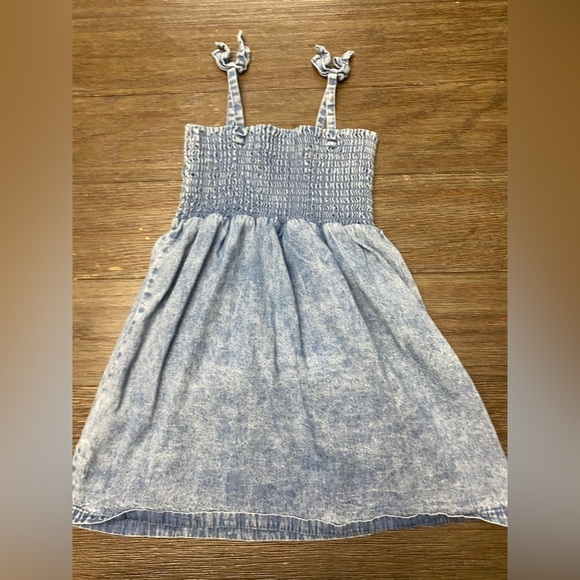 Denim Chambray Smocked Girls Dress Size 3T from 7For All Mankind also Angeles - Picture 2 of 5